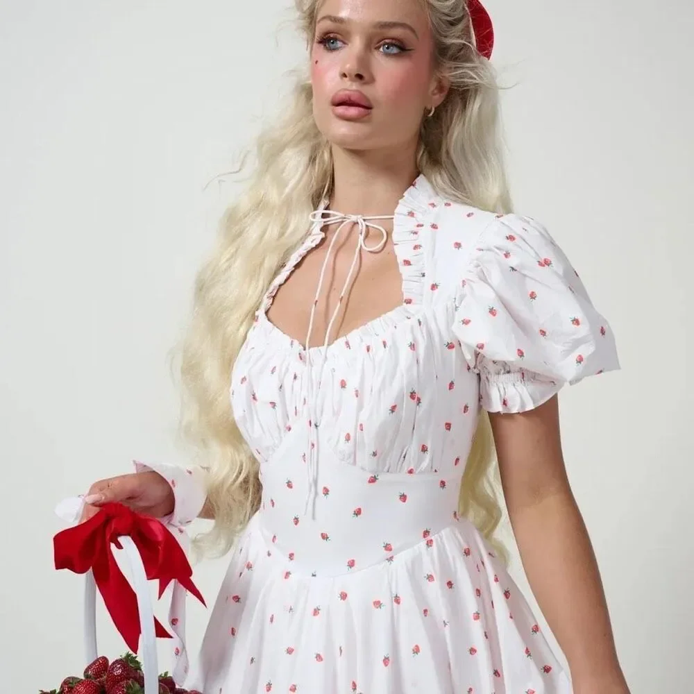 Selkie 5X La Fraise strawberry lady gown dress - EUC - Picture 2 of 8